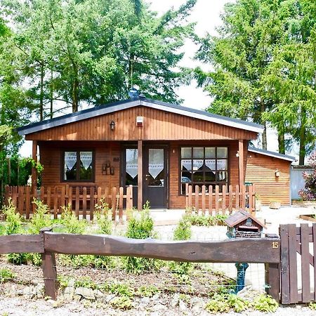Aux Ecureuils Villa Resteigne ภายนอก รูปภาพ
