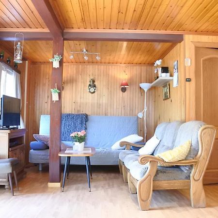 Aux Ecureuils Villa Resteigne ภายนอก รูปภาพ