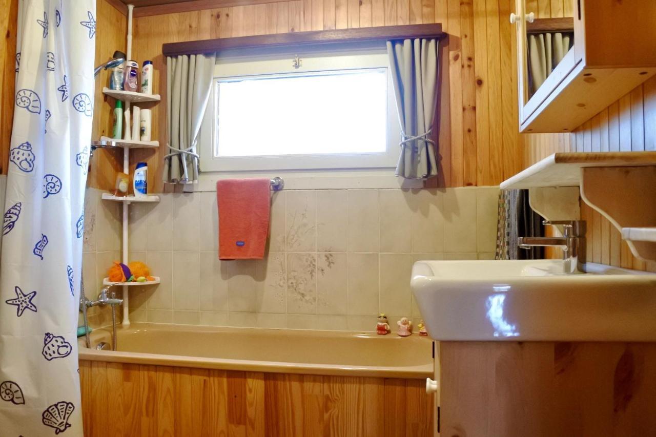 Aux Ecureuils Villa Resteigne ภายนอก รูปภาพ